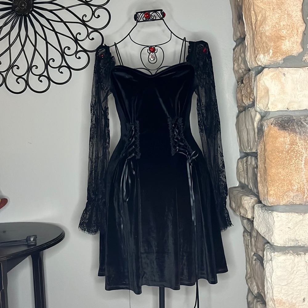 Women’s black gothic short dress